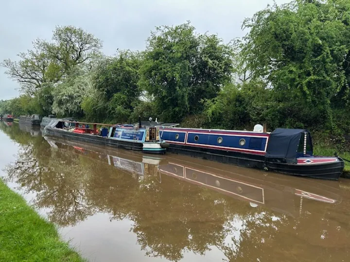 Gas Deliveries On The Canal