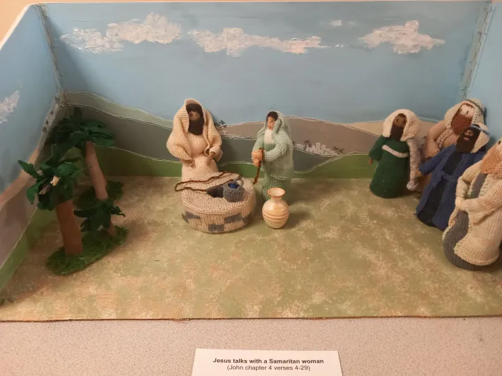 knitted woman at the well