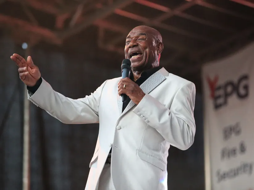 Roy G Hemmings Sings (1)