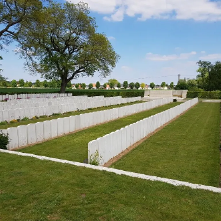 La Neuville British Cemetery, Corbie