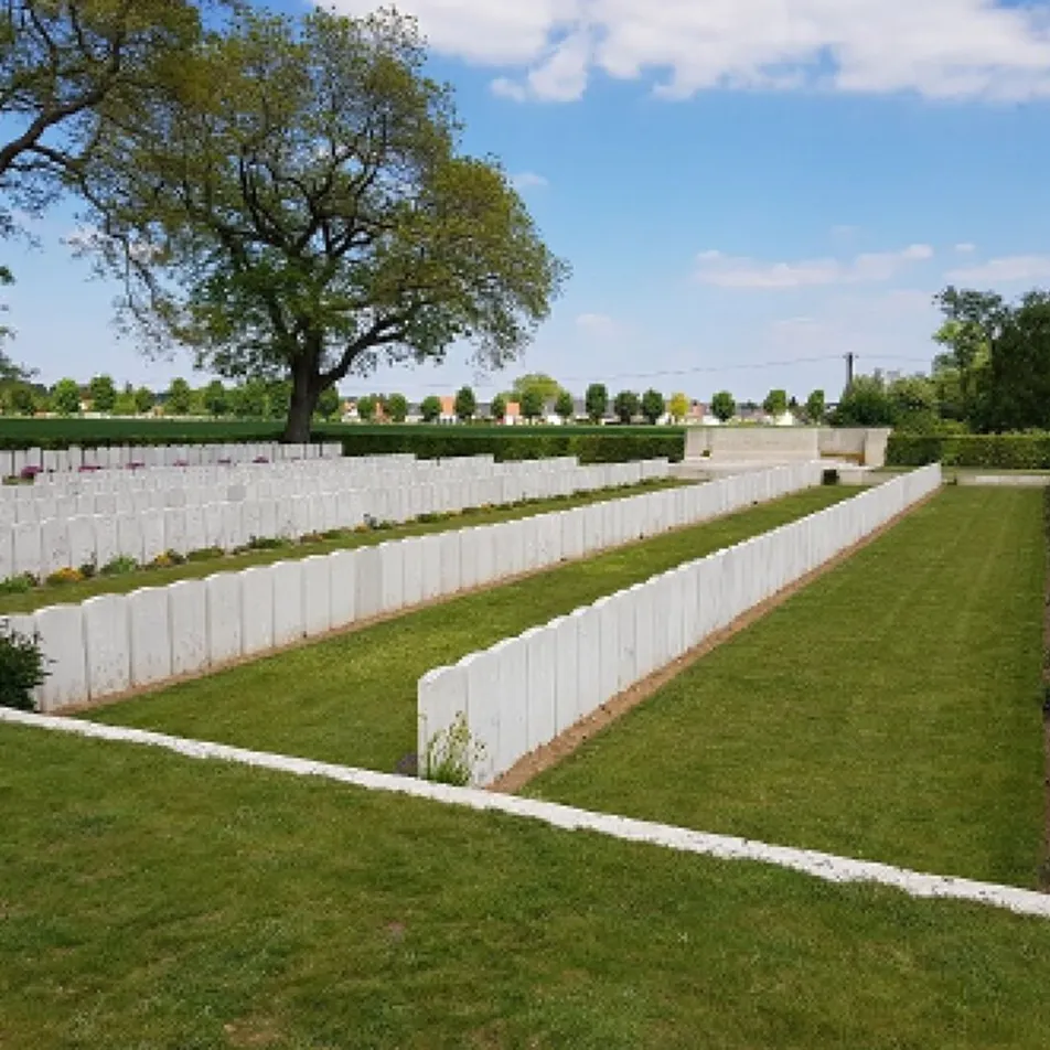 La Neuville British Cemetery, Corbie
