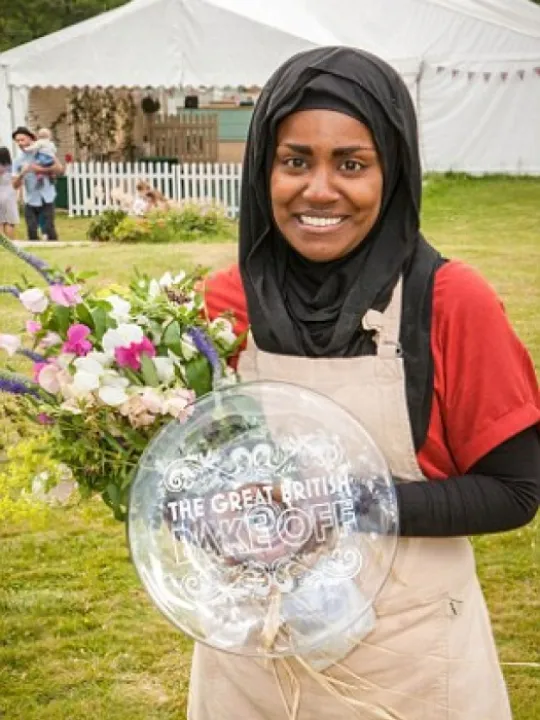 2D2FD25400000578-0-On_Wednesday_Nadiya_Jamir_Hussain_origin_was_crowned_winner_of_T-a-60_1444350143957