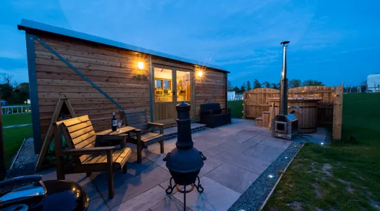 Overwater Luxury Glamping Wellington Exterior 4