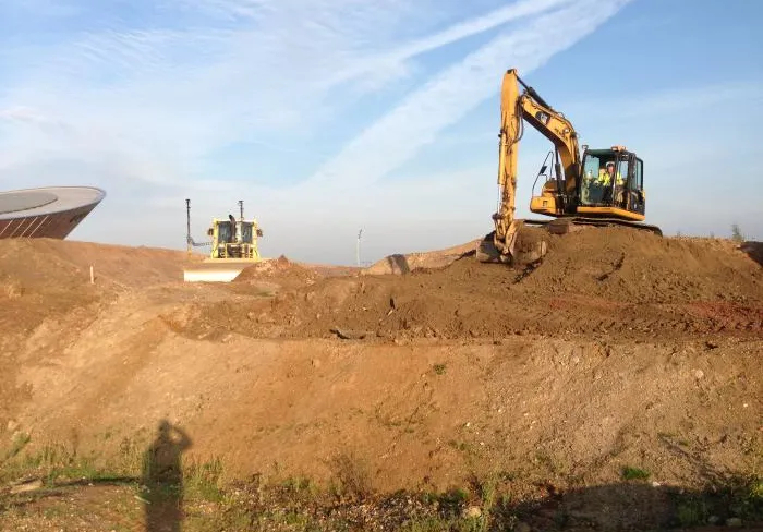Earthworks excavator