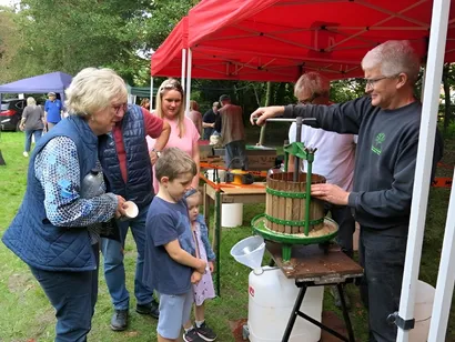 Apple Pressing Event 3