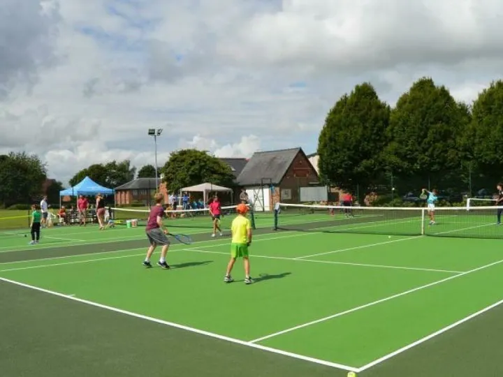 Tennis Club 01