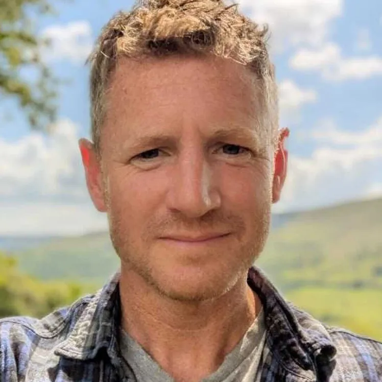 Geoff Holder