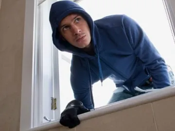 Burglar 04