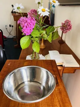 Font Ledbury