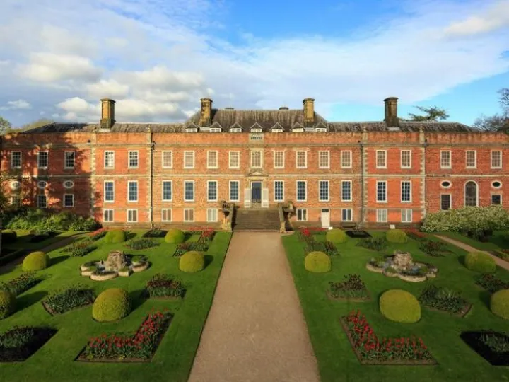 erddig-2 elevated brighter house john miller national trust images