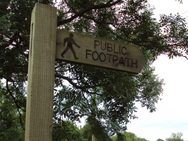 Public_footpath_sign_