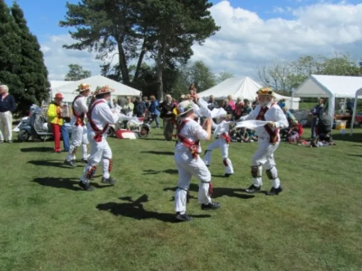 Morris dancing at Highfields Gala