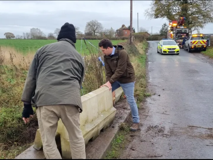 MP Edward Timpson and Coole Lane Barriers