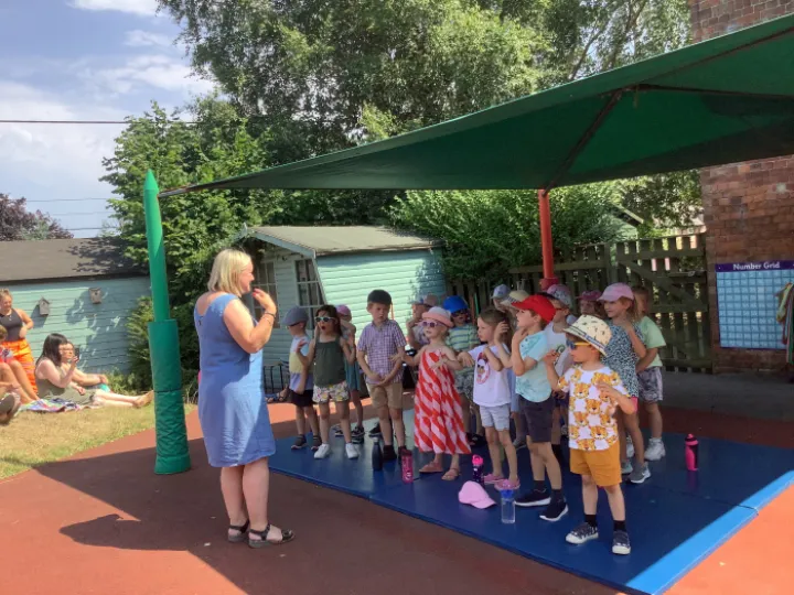 EE13C921-DBBB-411E-9362-CEE085E3AC73