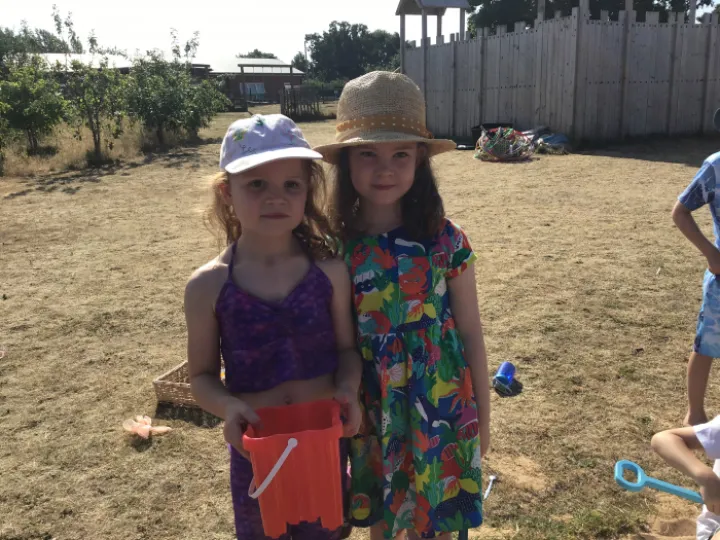 3144B39C-1AC2-4CE9-8E78-3C3242490459