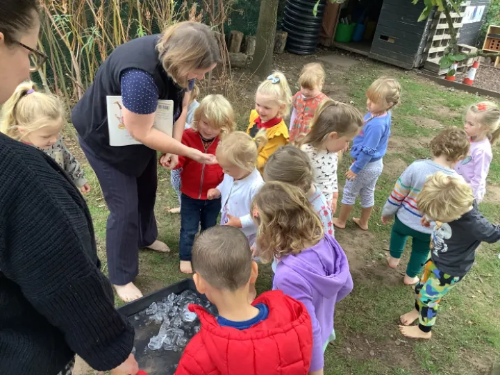 F82C8ACC-8DCE-4D29-BC84-B311751B3004