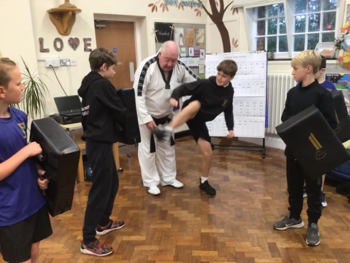 1481BC4D-C652-4549-8F24-B7E9CC3A1786