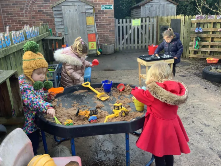 E02963F5-FF09-4789-BC61-C9BDAD543912