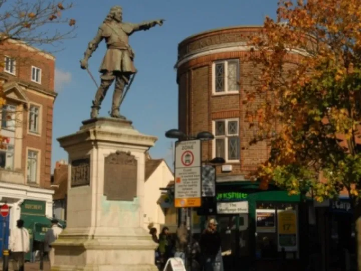 Aylesbury Town Centre 01