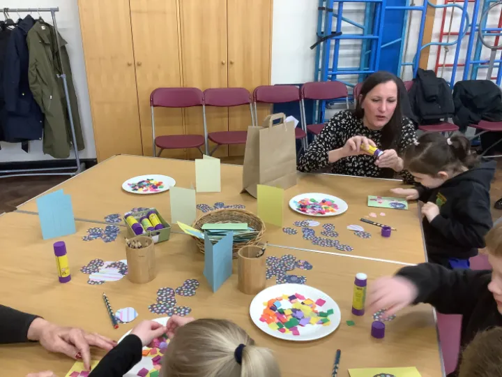 48C5C5F7-F53E-40A1-863A-3B40F16F0E28