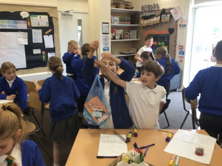 4C3E92FE-9573-4E3A-9834-4FEDBE6509C4