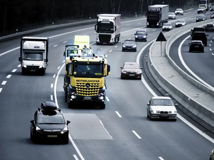 Highway, vehicle, dual carriageway