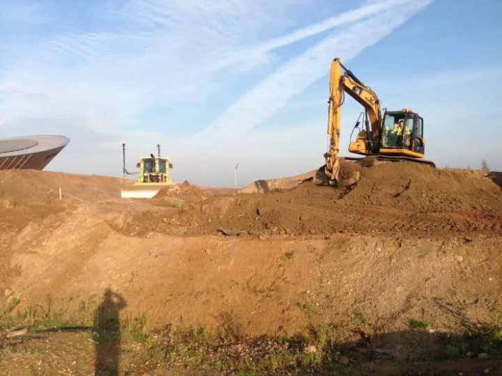 Earthworks excavator