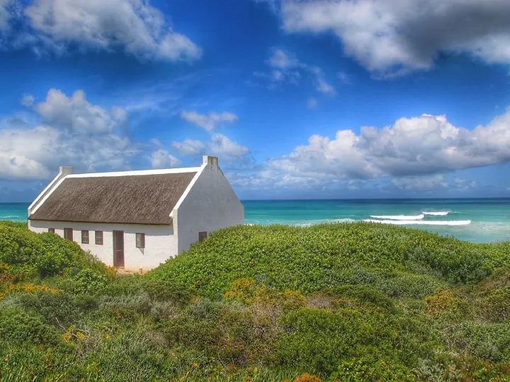 Sea, coast, beach, ocean, nature, heaven, summer, vacations, waves, landscape, house, holiday home, hut, sand dunes, south africa, colorful, building, de hoop, national park, nature reserve, clouds, cloud formation, travel, sightseeing, thatched roof, hol