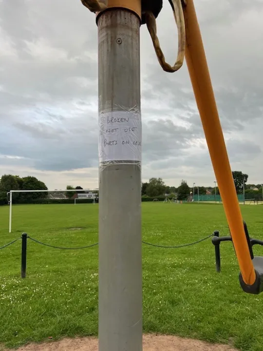 broken play equipment2