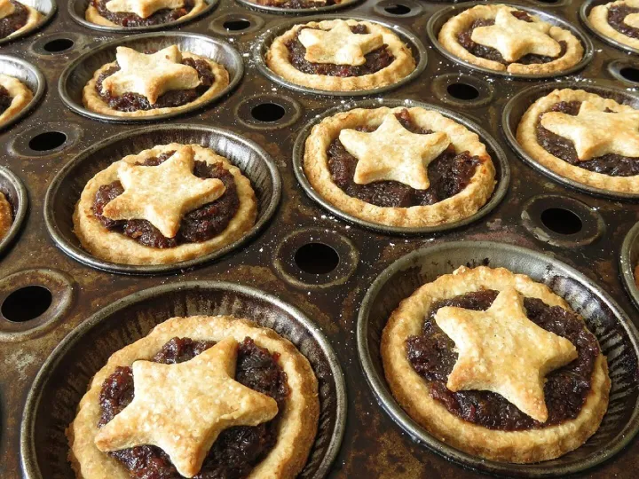 Mince pies, christmas, baking, baked, mince