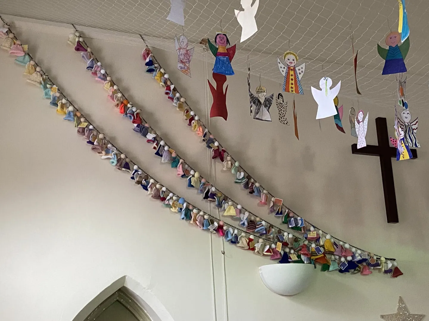Wall Angels 01