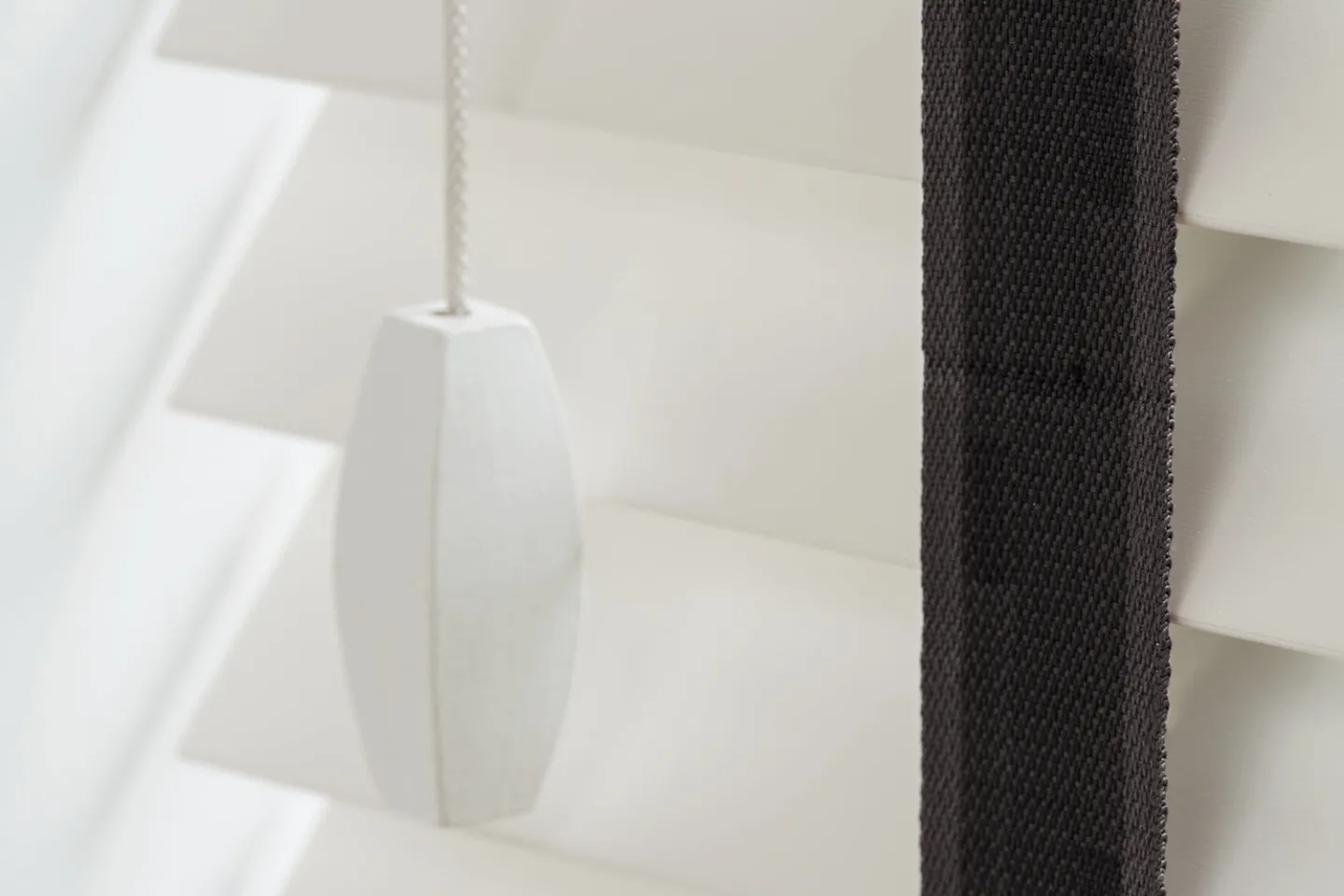 Venetian blinds pull string