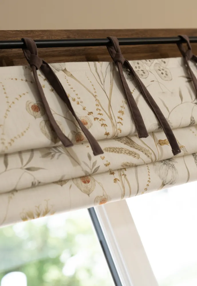 Roman blinds with ribbons