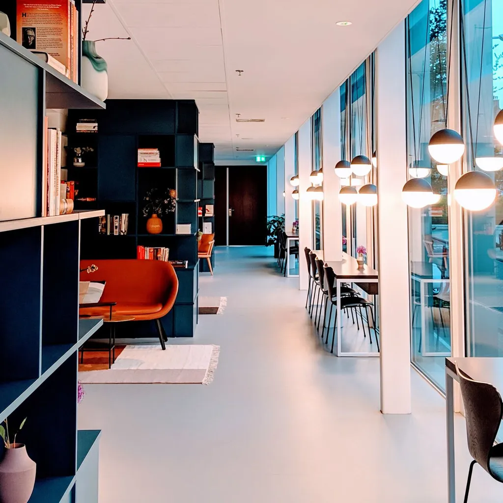 Modern office in blue and pink