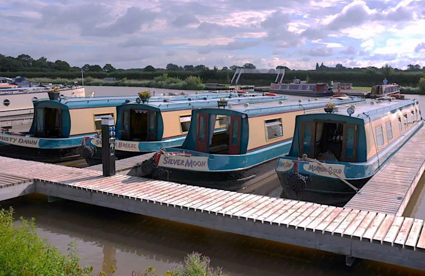 Cheshire Narrow Boats