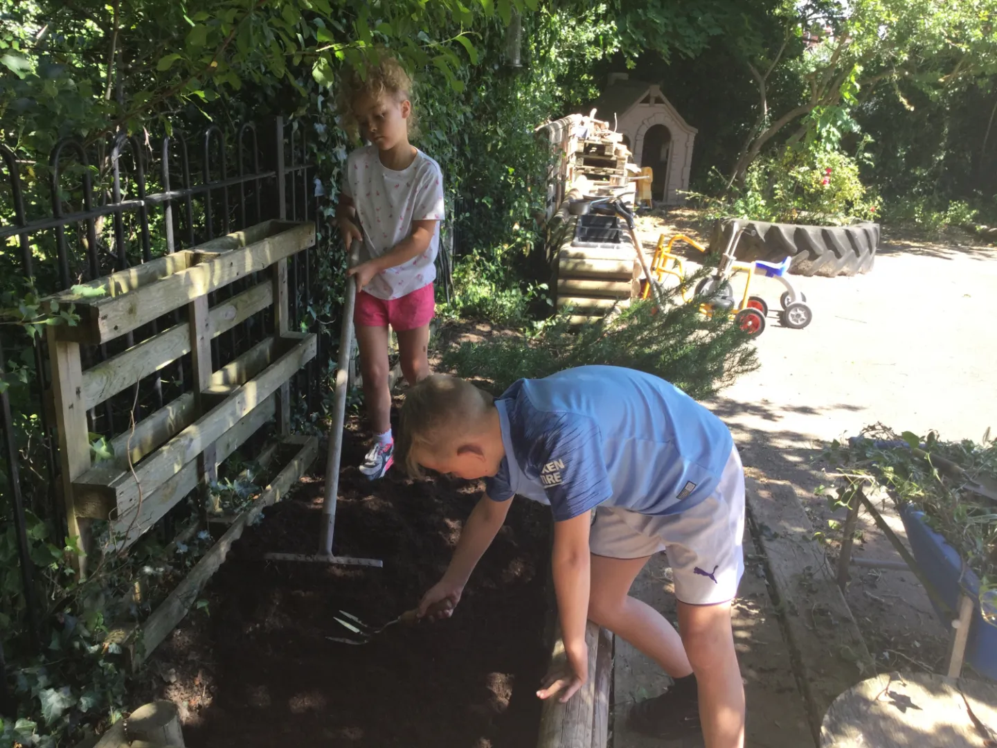 C74BBAC1-39B5-41F0-B003-F94074C231C6