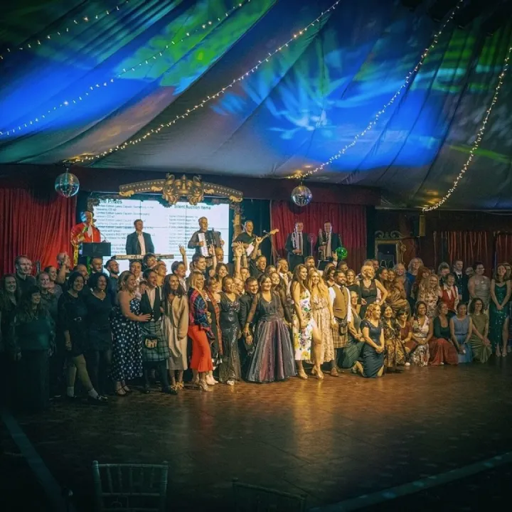 Int Ceilidh Large Group Photo