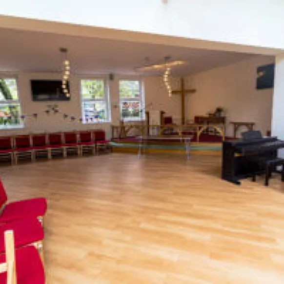 West End Inside4