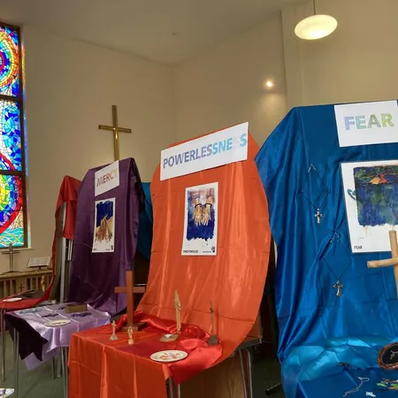 Exhibition of Crosses (3)