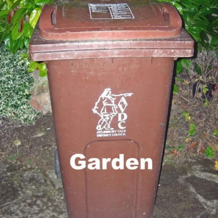 Waste Bin – Brown 01