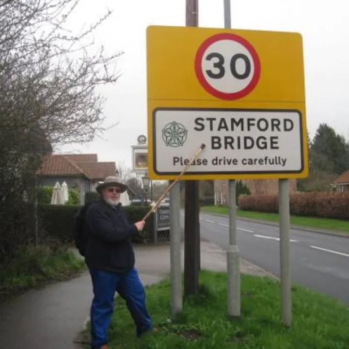 SB sign
