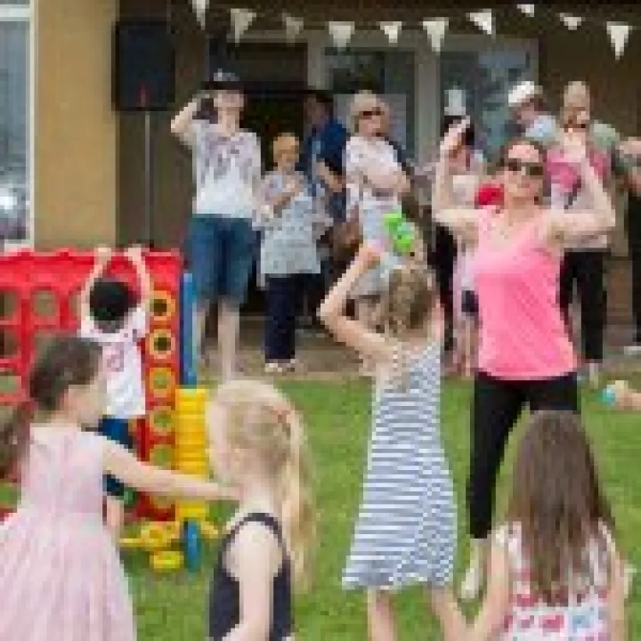 Mad Hatter's Fete 27