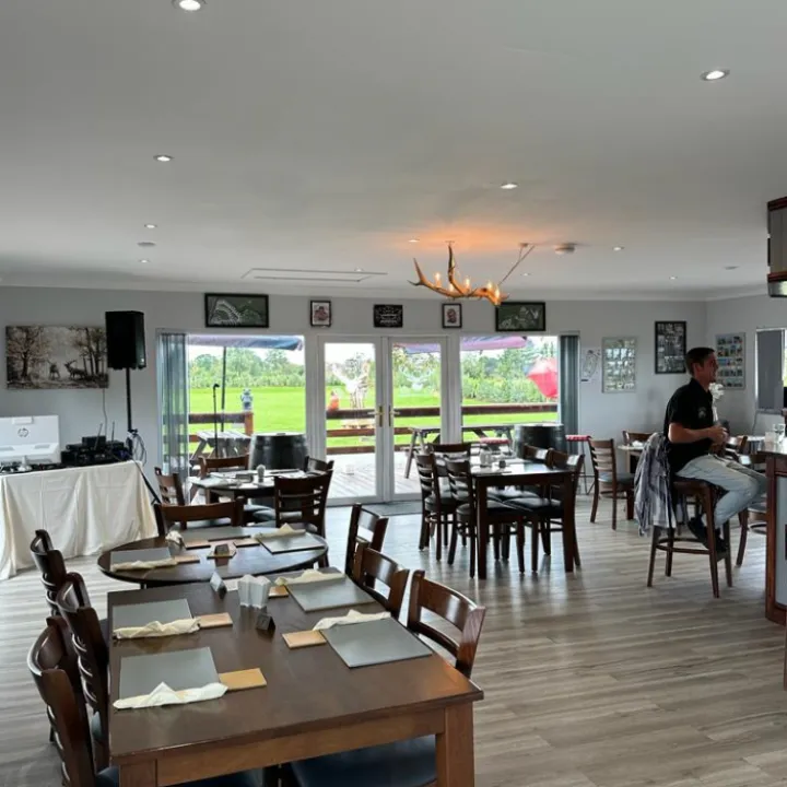 Stagger Inn