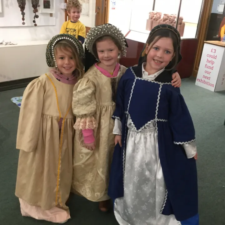 Costumes 2