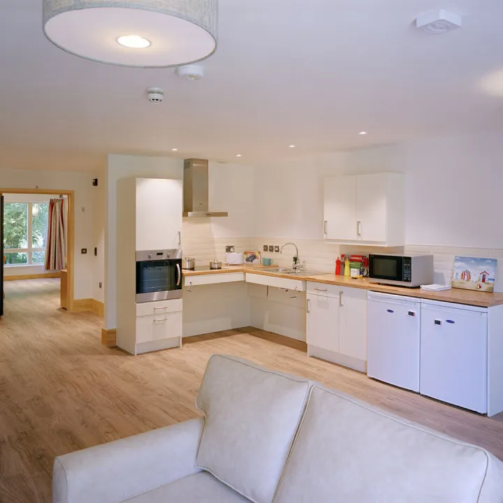 Height adjustable kitchen islands make food preparation easier