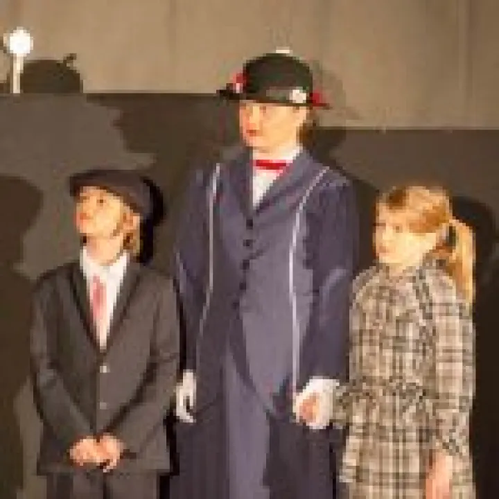 Mary Poppins 17
