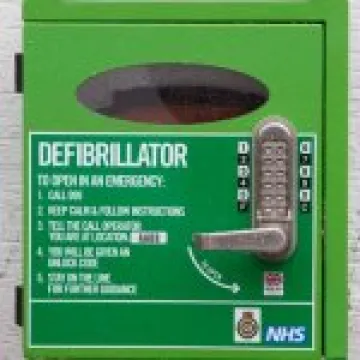 Defibrillator 05