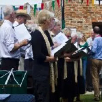 15 Strensall singers
