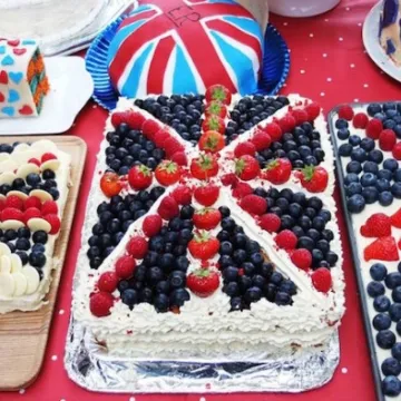 Queens-90th-Birthday-Party