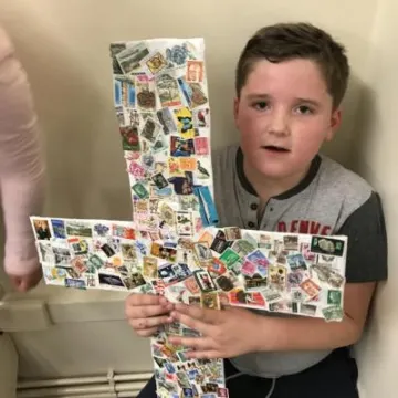 Decorating the cross 2